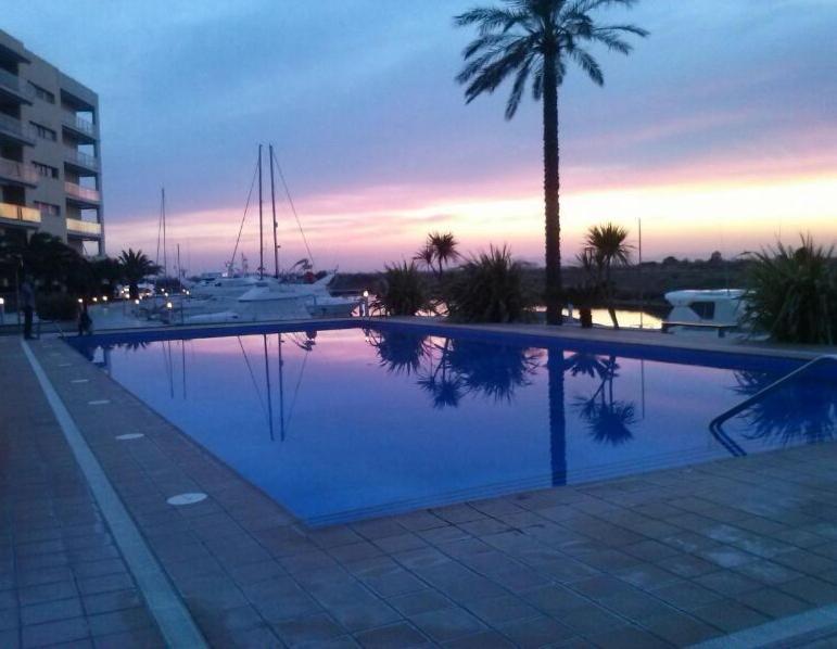 Atico En Port Gran Roses Apartment ภายนอก รูปภาพ