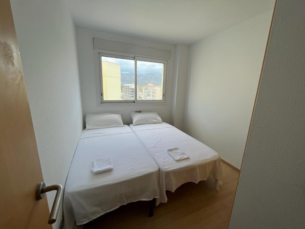 Atico En Port Gran Roses Apartment ภายนอก รูปภาพ